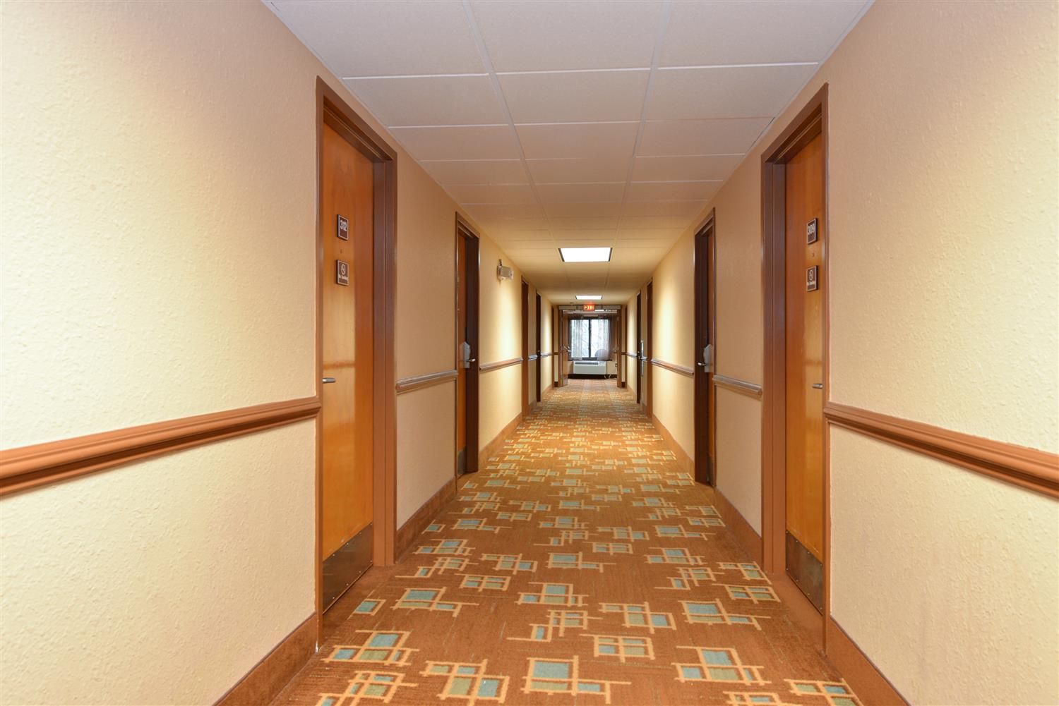 Hotel Western Executive Richmond 3*