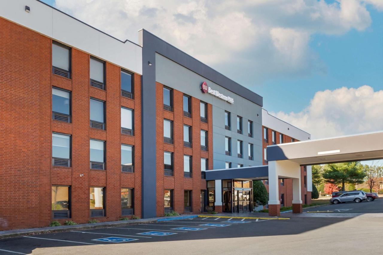 Hotel Western Executive Richmond Dumbarton