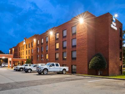 Hotel Western Executive Richmond 3*